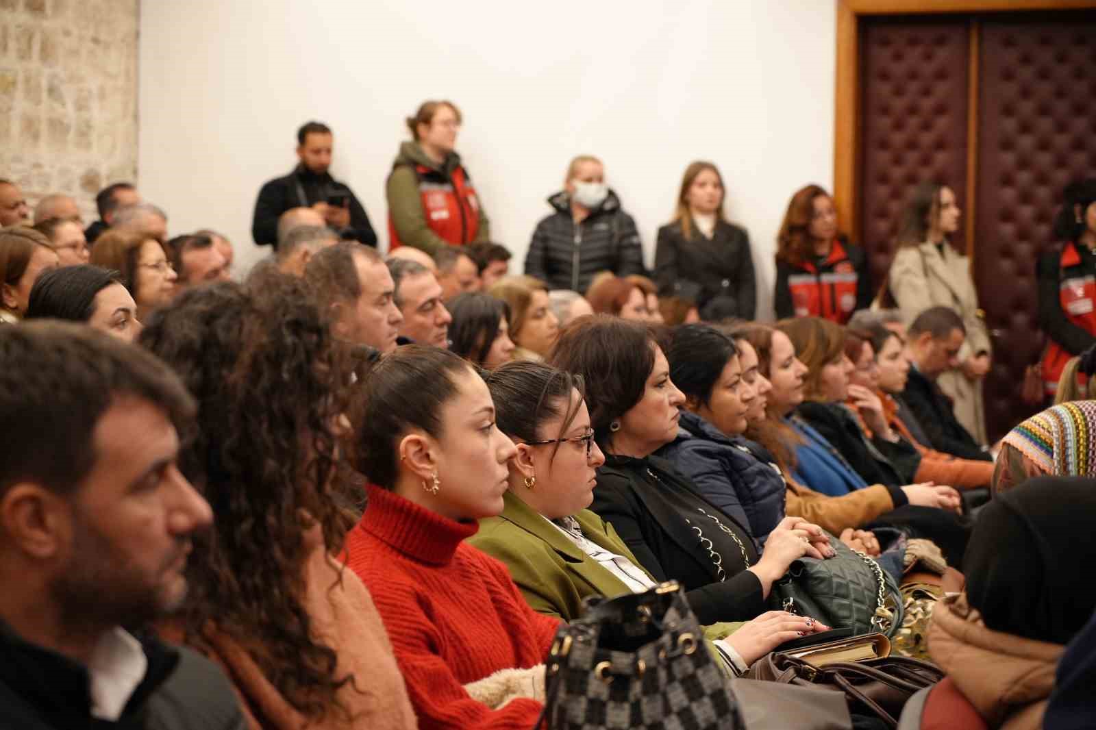 Evlenecek &ccedil;iftlere 150 bin lira kredi verilecek
