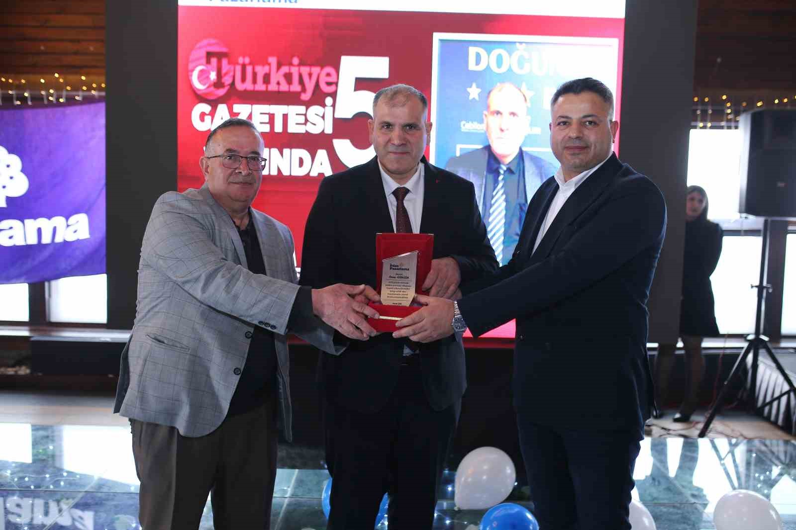 İhlas Pazarlama başarılı ofis ve personellerini &ouml;d&uuml;llendirdi
