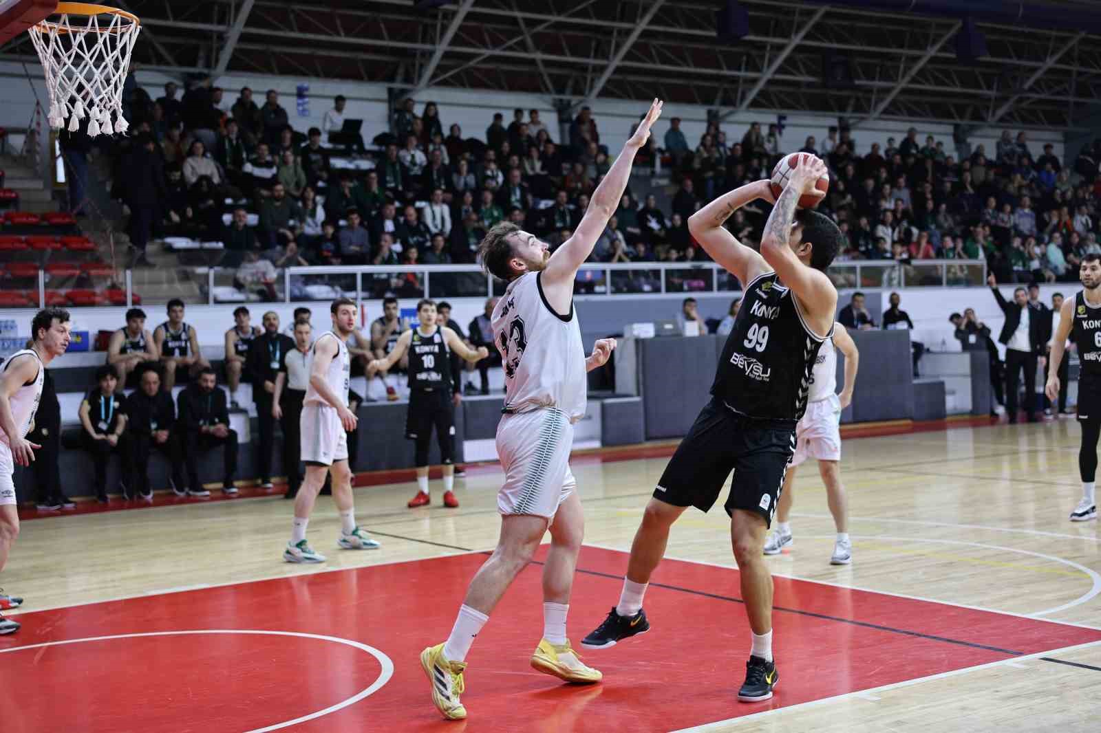 Sakarya Büyükşehir Basketbol takımı Beylikdüzü’nü evinde ağırlayacak