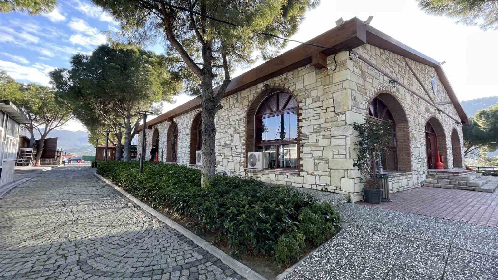 Aliağa n&uuml;fusu 108 bin 701 oldu
