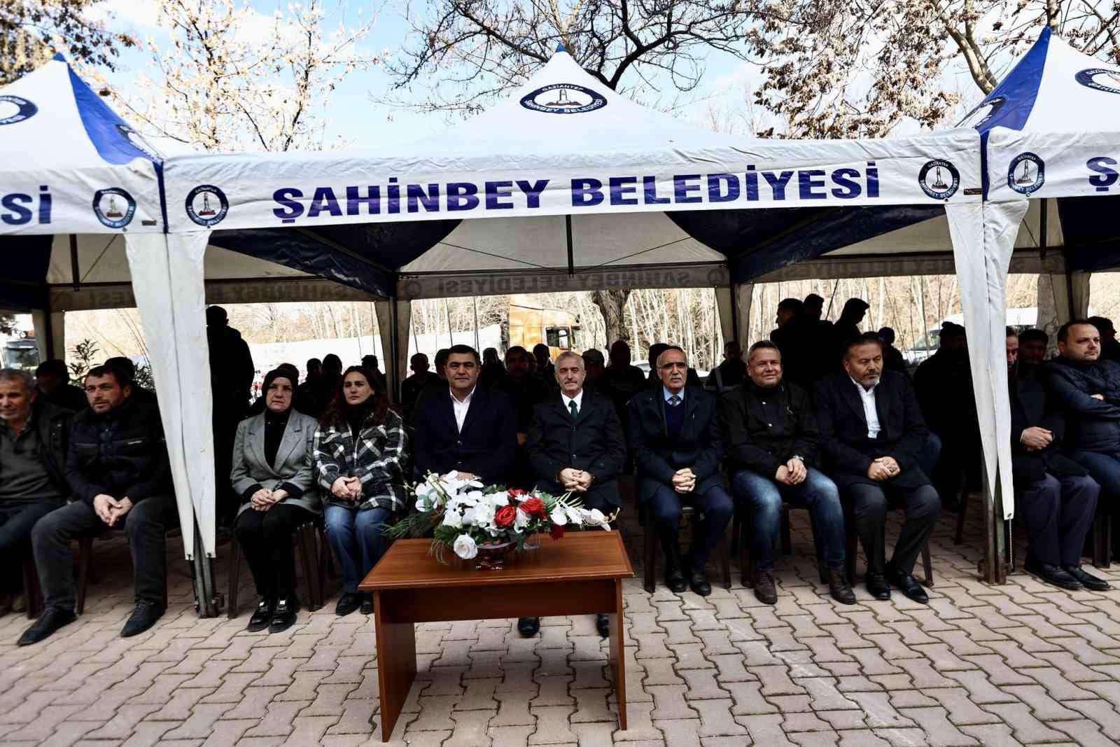Şahinbey&rsquo;den besicilere 7 bin ton hayvan yemi desteği
