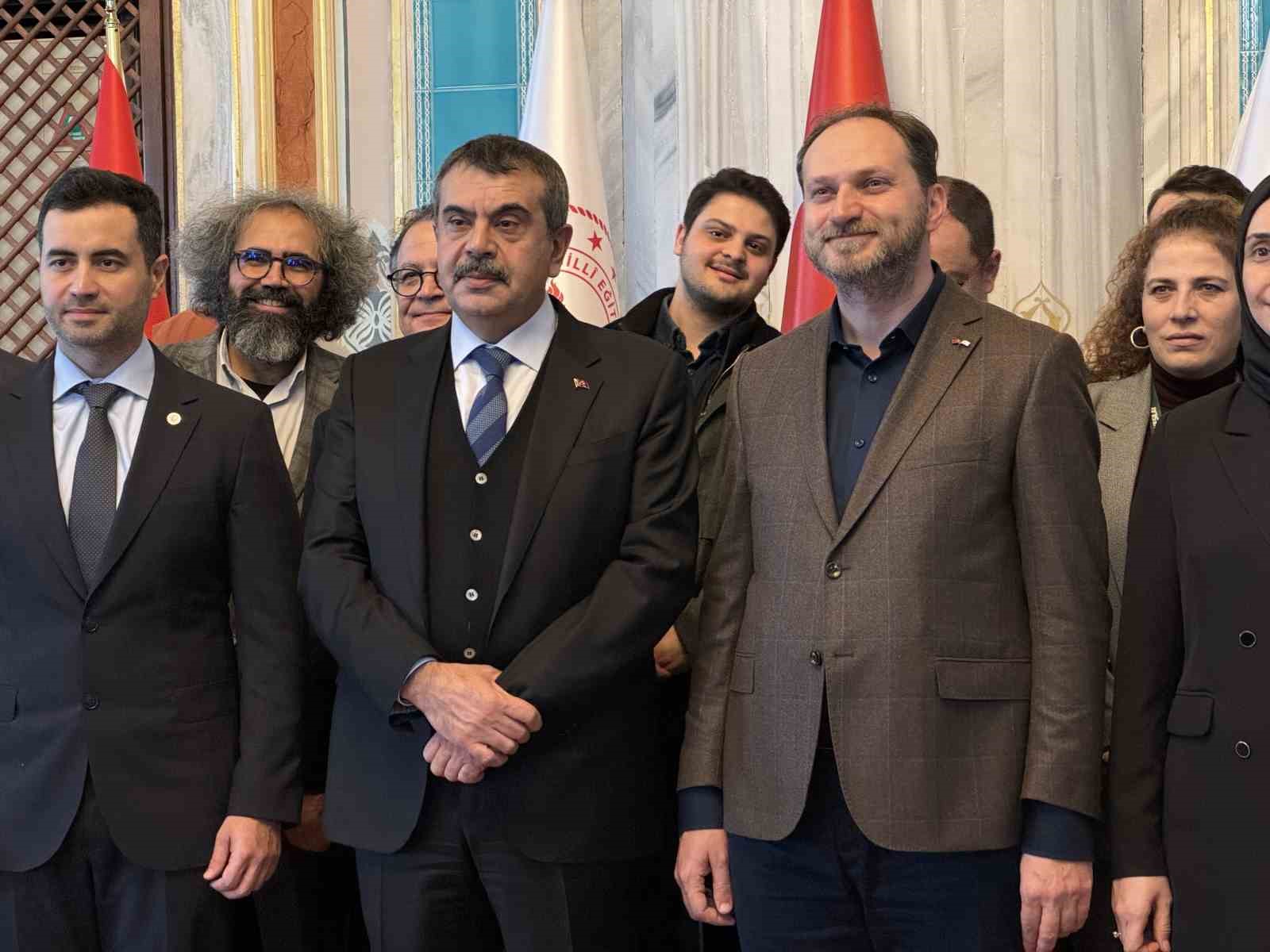 Milli Eğitim Bakanlığıyla Yeşilay arasında "Bağımsızlık Seferberliği" kampanyası işbirliği protokol&uuml; imzalandı
