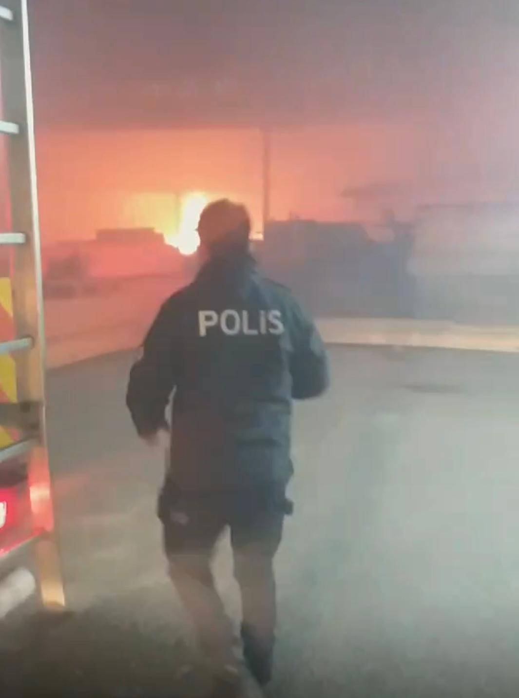 Tekirdağ&rsquo;da kereste fabrikasında korkutan yangın
