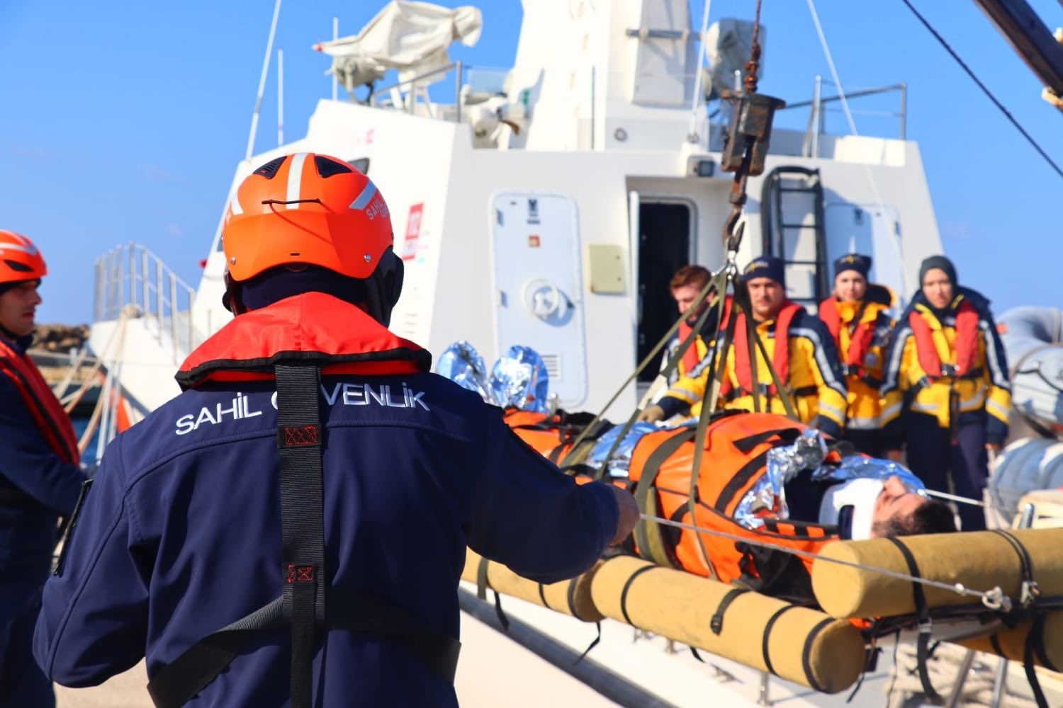 Enez&rsquo;de 112 Acil ve Sahil G&uuml;venlik ekipleri "tıbbi tahliye eğitimi" yaptı
