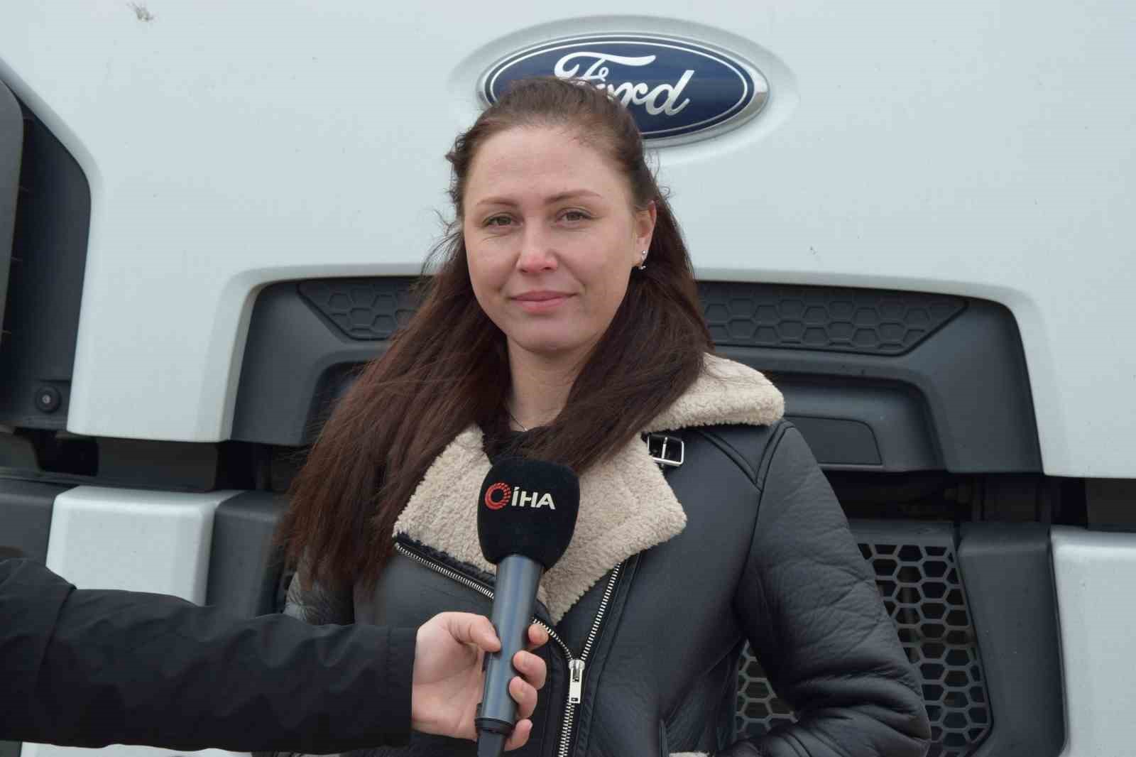 Hayali olan mesleği yaparak 3 çocuğuna bakıyor