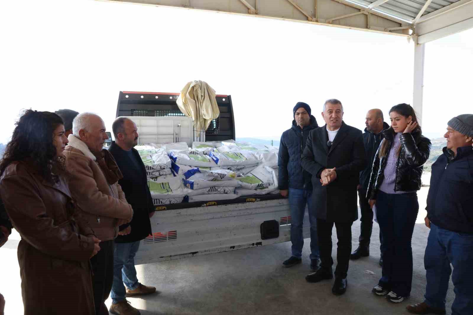 Güzelbahçe Belediyesi’nden çiftçilere can suyu