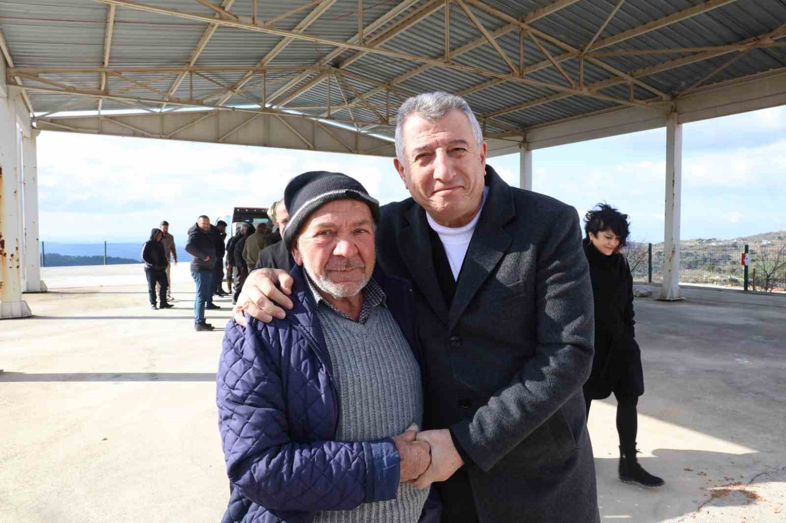 G&uuml;zelbah&ccedil;e Belediyesi&rsquo;nden &ccedil;ift&ccedil;ilere can suyu
