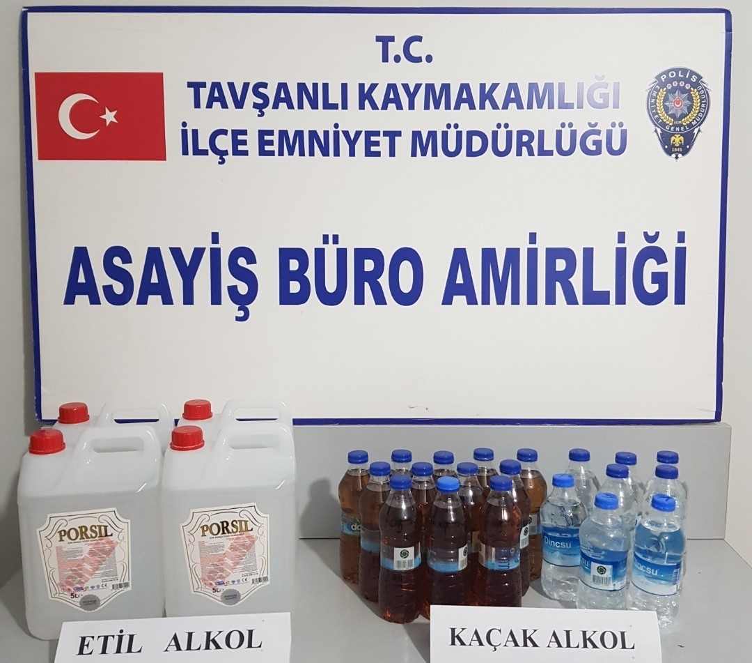Tavşanlı’da 20 litre etil alkol ele geçirildi