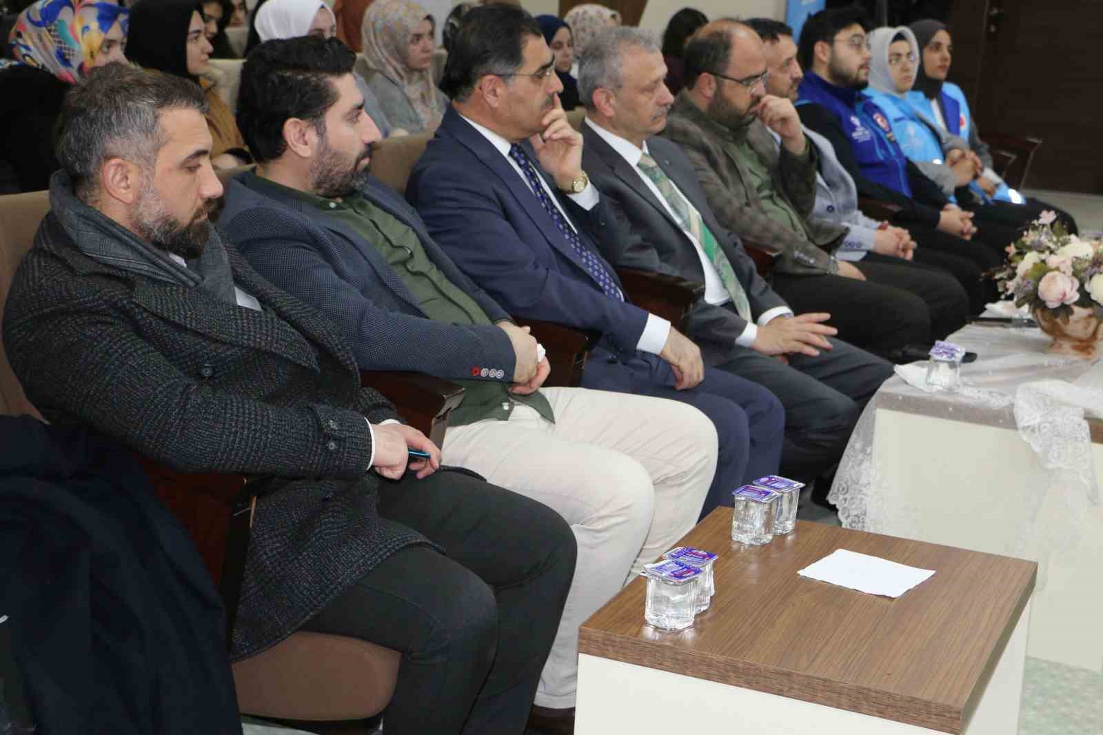 Türkiye Diyanet Vakfı ’kimlik ve aidiyet’ temalı yarıyıl kız uyum kampı düzenledi