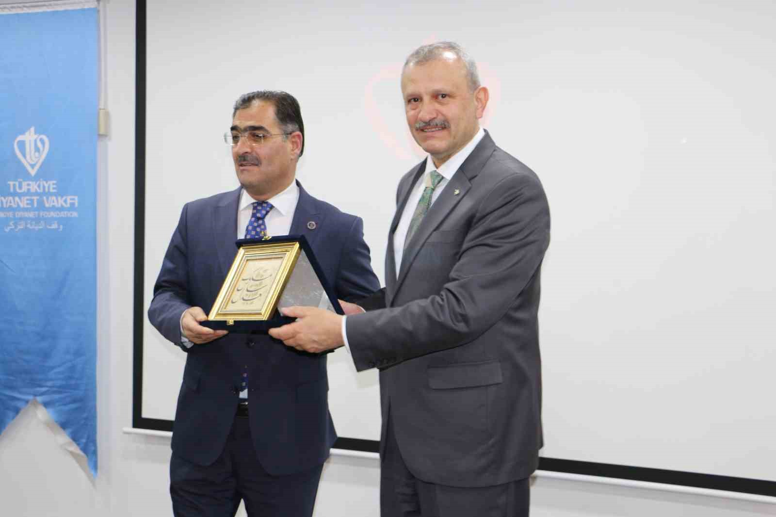 T&uuml;rkiye Diyanet Vakfı &rsquo;kimlik ve aidiyet&rsquo; temalı yarıyıl kız uyum kampı d&uuml;zenledi
