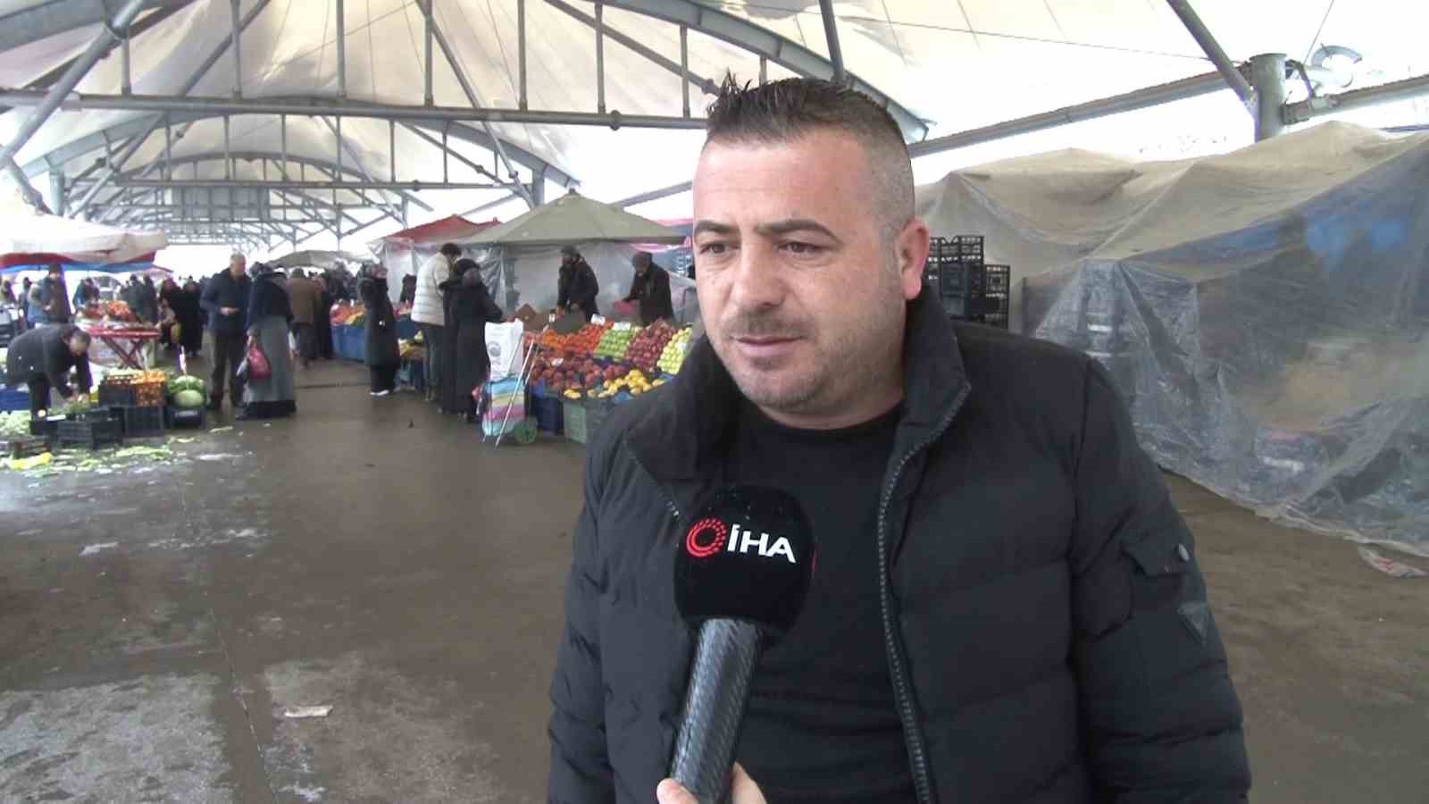 Geleneksek alışveriş k&uuml;lt&uuml;r&uuml; internet &ccedil;ağı nedeniyle yok oluyor
