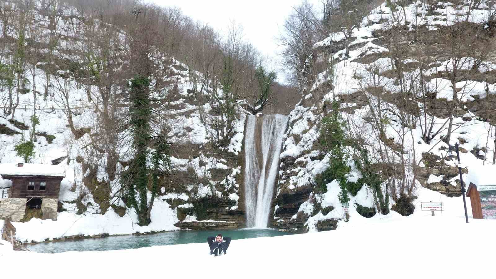 Sinop Erfelek Şelaleleri&rsquo;nde g&ouml;rsel ş&ouml;len
