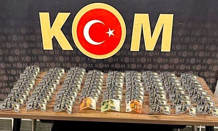 Üstlerinde sahte dövizle yakalanan 2 şahıs tutuklandı