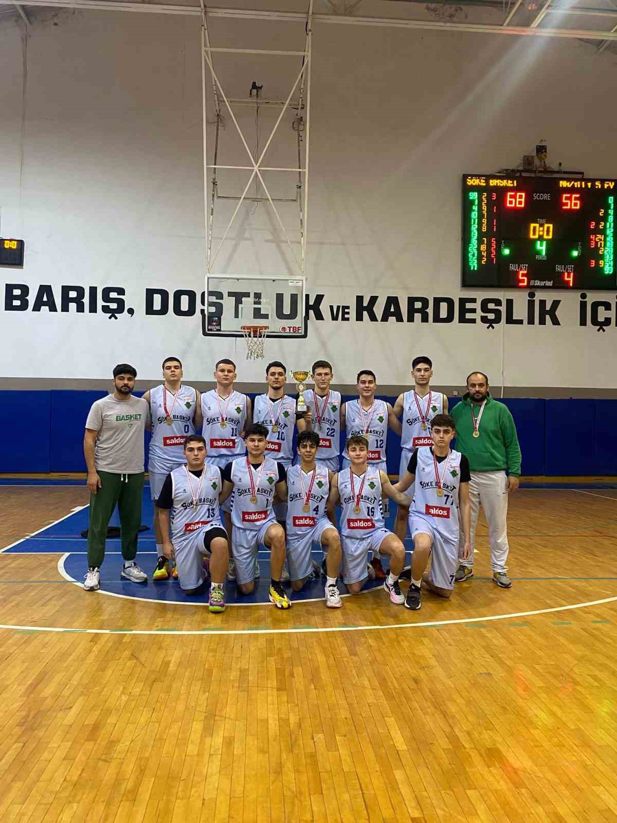 S&ouml;keli basketciler namağlup şampiyon oldu
