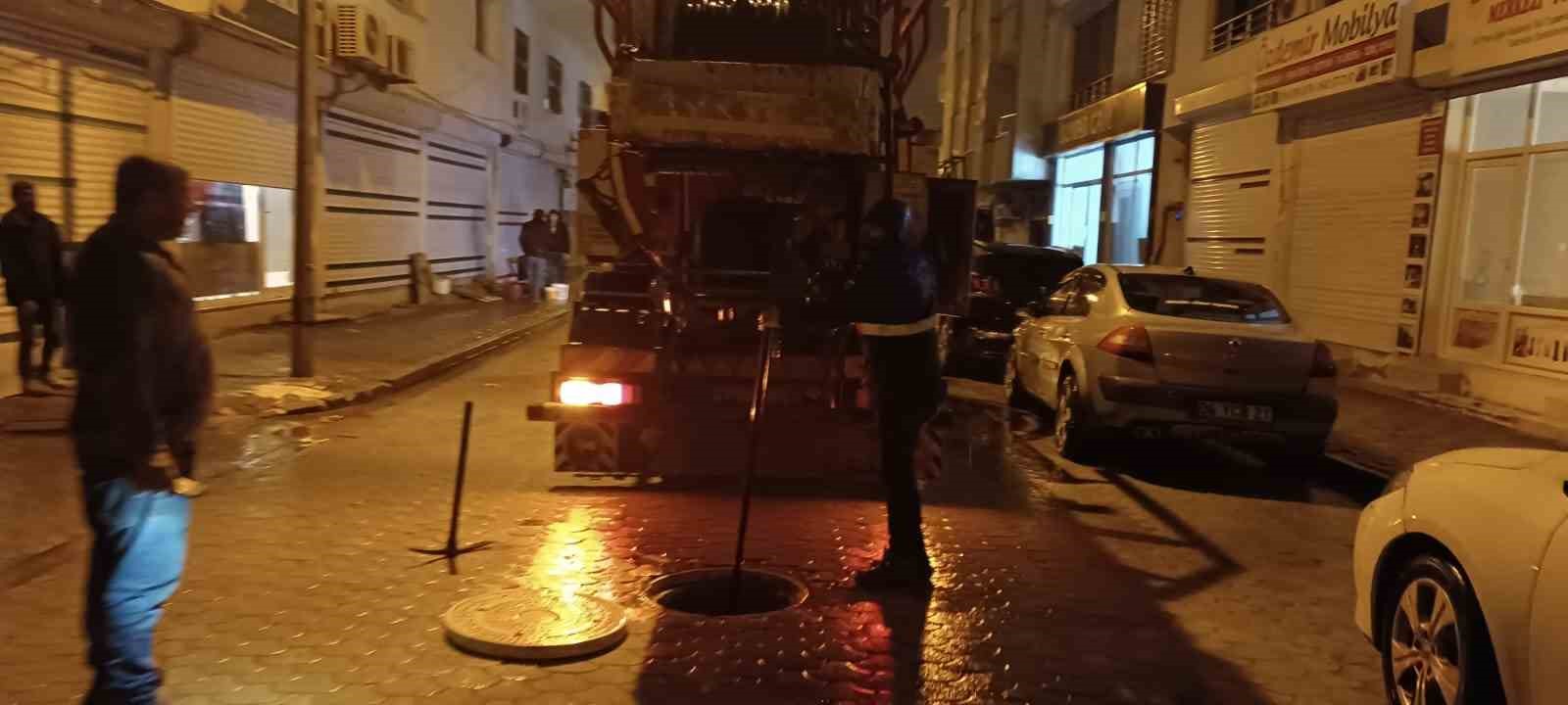 MARSU, gece boyunca yağış mesaisini sürdürdü