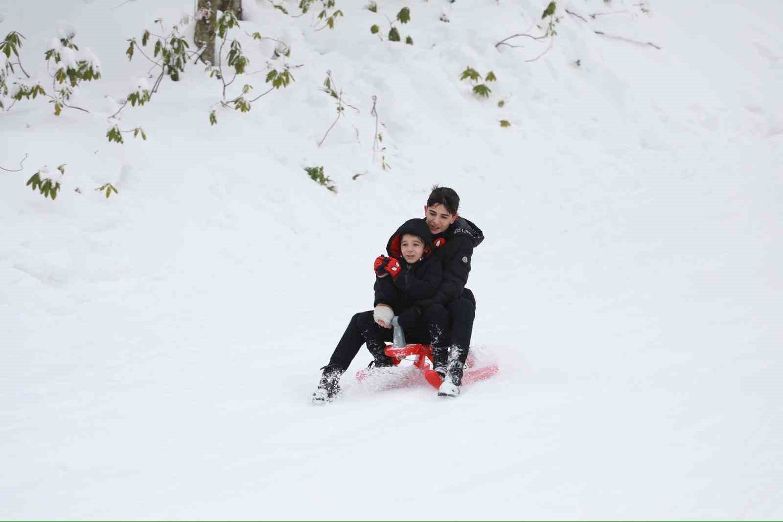 Akyazı’da kızak şenliği başladı