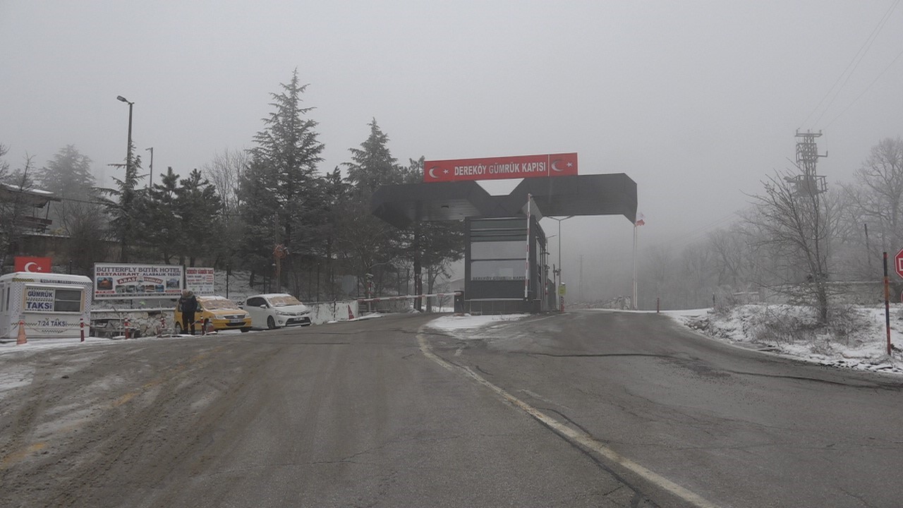 Kırklareli’nin yüksek kesimlerinde kar yağışı etkili oluyor