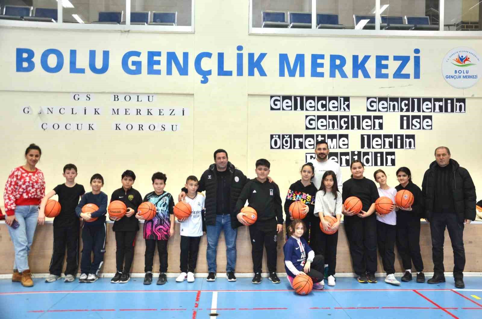 "Biz Bir Takımız" Projesi öğrencilerine moral ziyareti