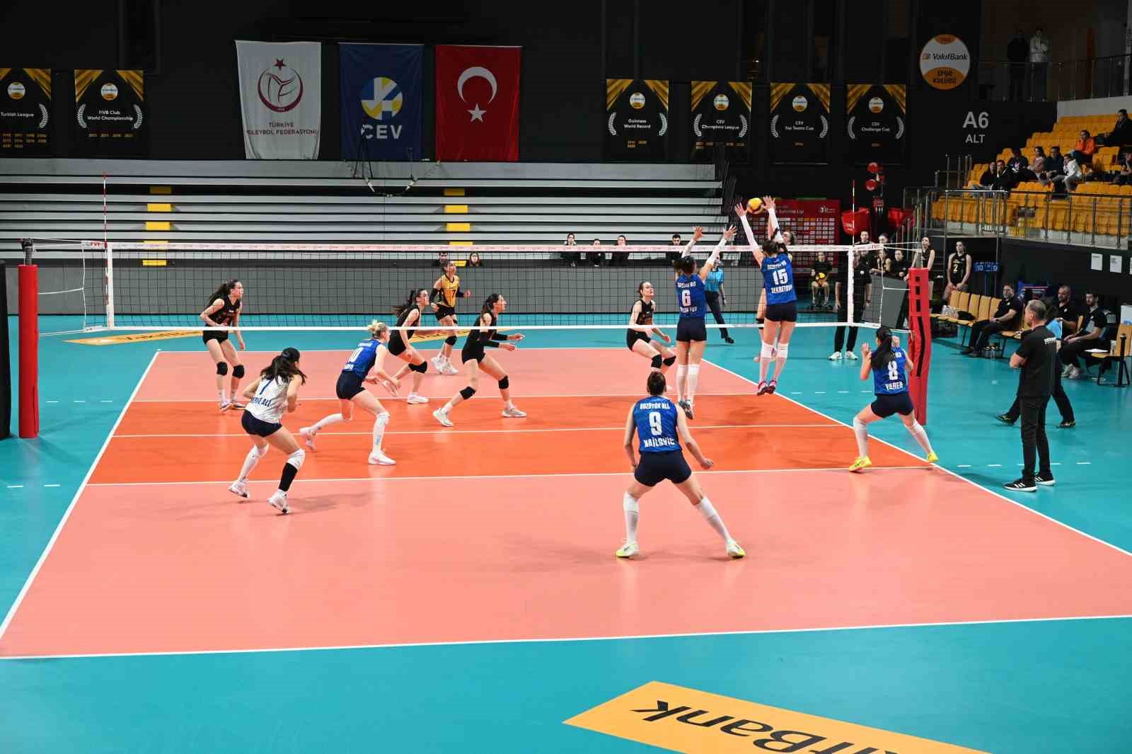 Boz&uuml;y&uuml;k Belediyesi Eğitim ve Spor Kul&uuml;b&uuml;, İstanbul&rsquo;da kazandı
