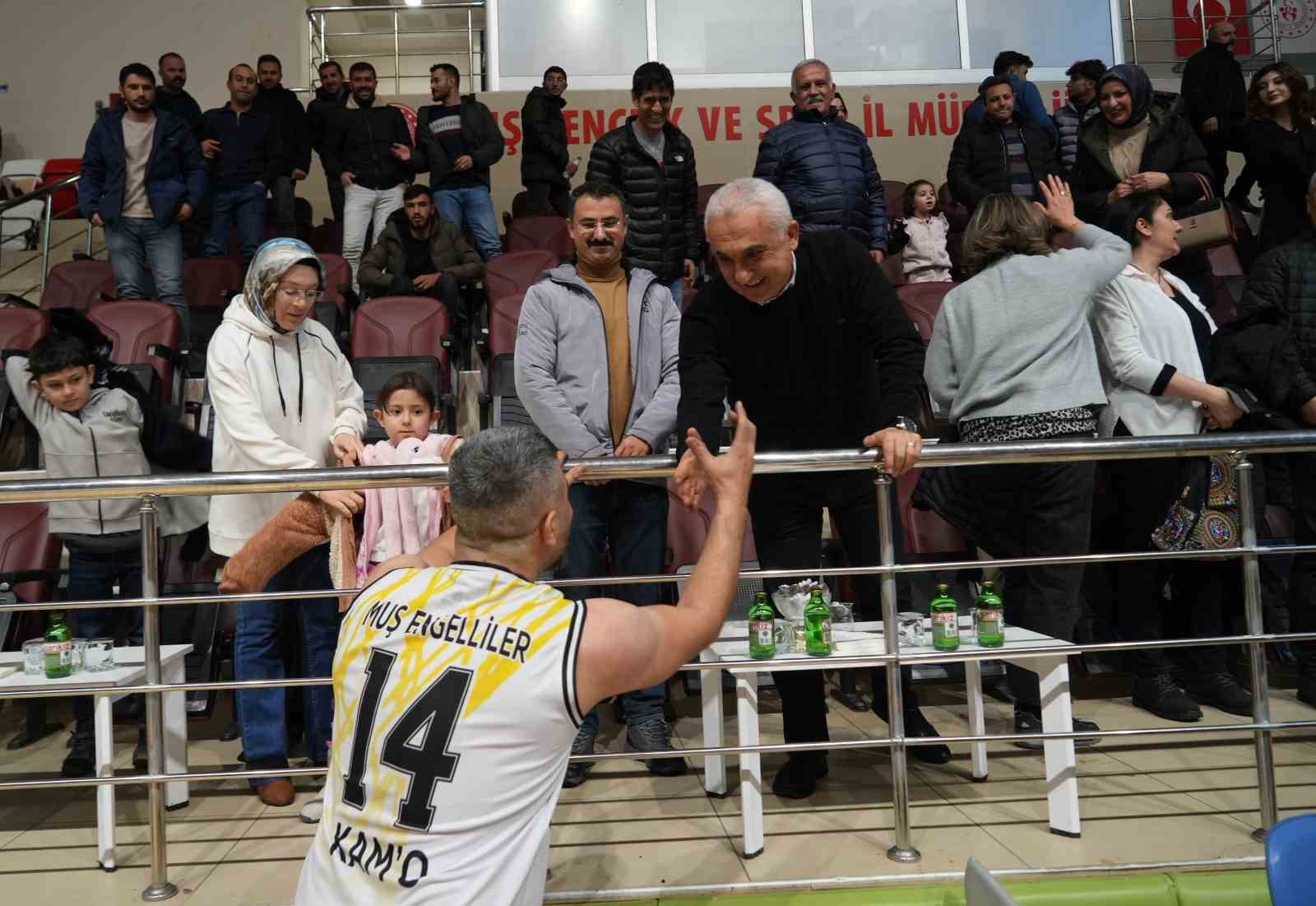 Muş BESK, B Grubu&rsquo;nda liderliğe y&uuml;kseldi
