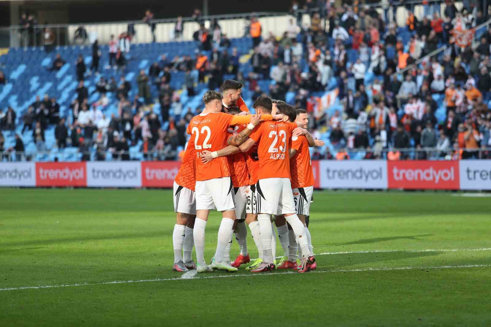 Trendyol 1.Lig: Adanaspor: 2 - Manisa FK: 1 (Ma&ccedil; sonucu)
