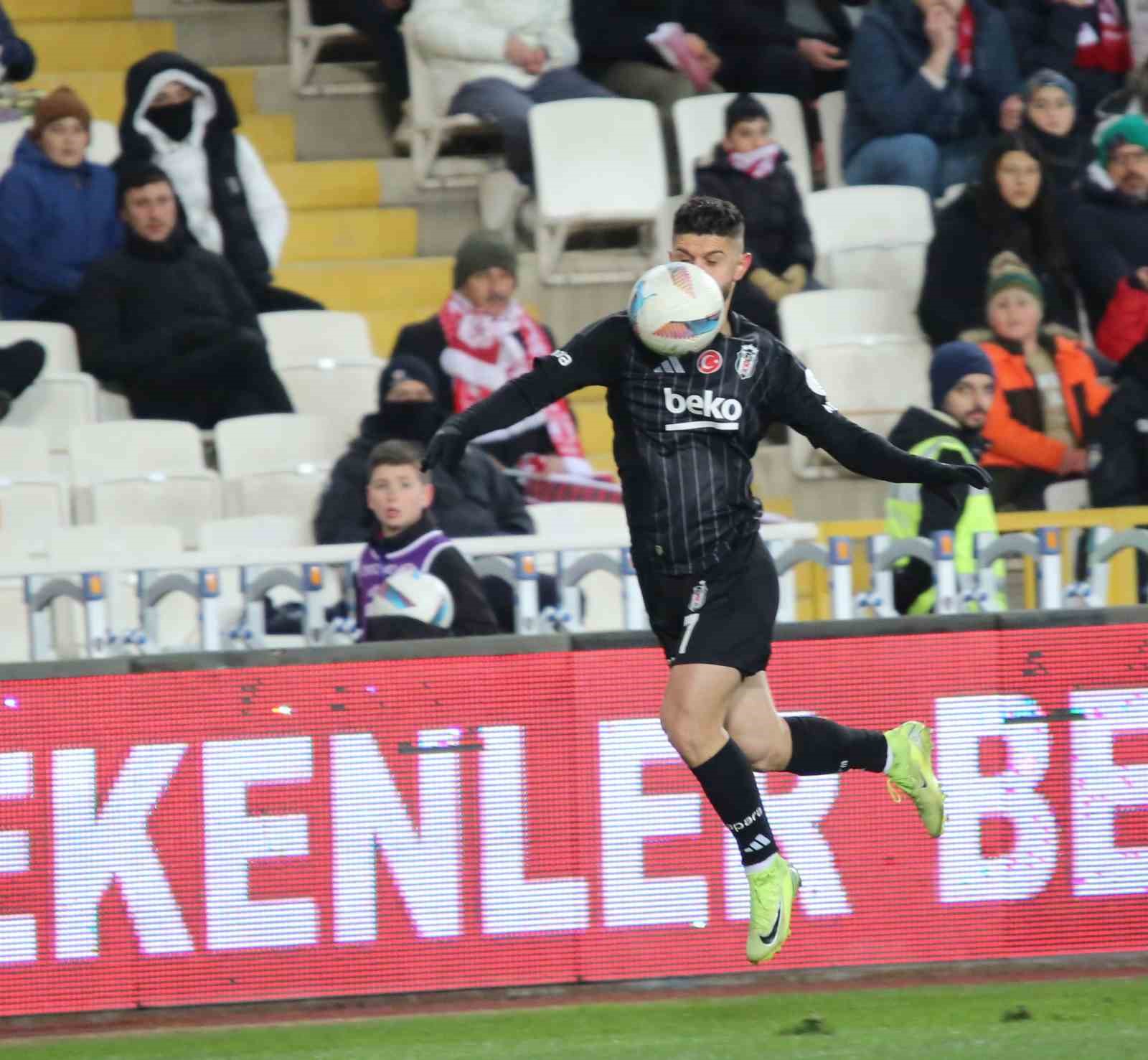 Trendyol Süper Lig: Sivasspor: 0 - Beşiktaş: 0 (Maç devam ediyor)