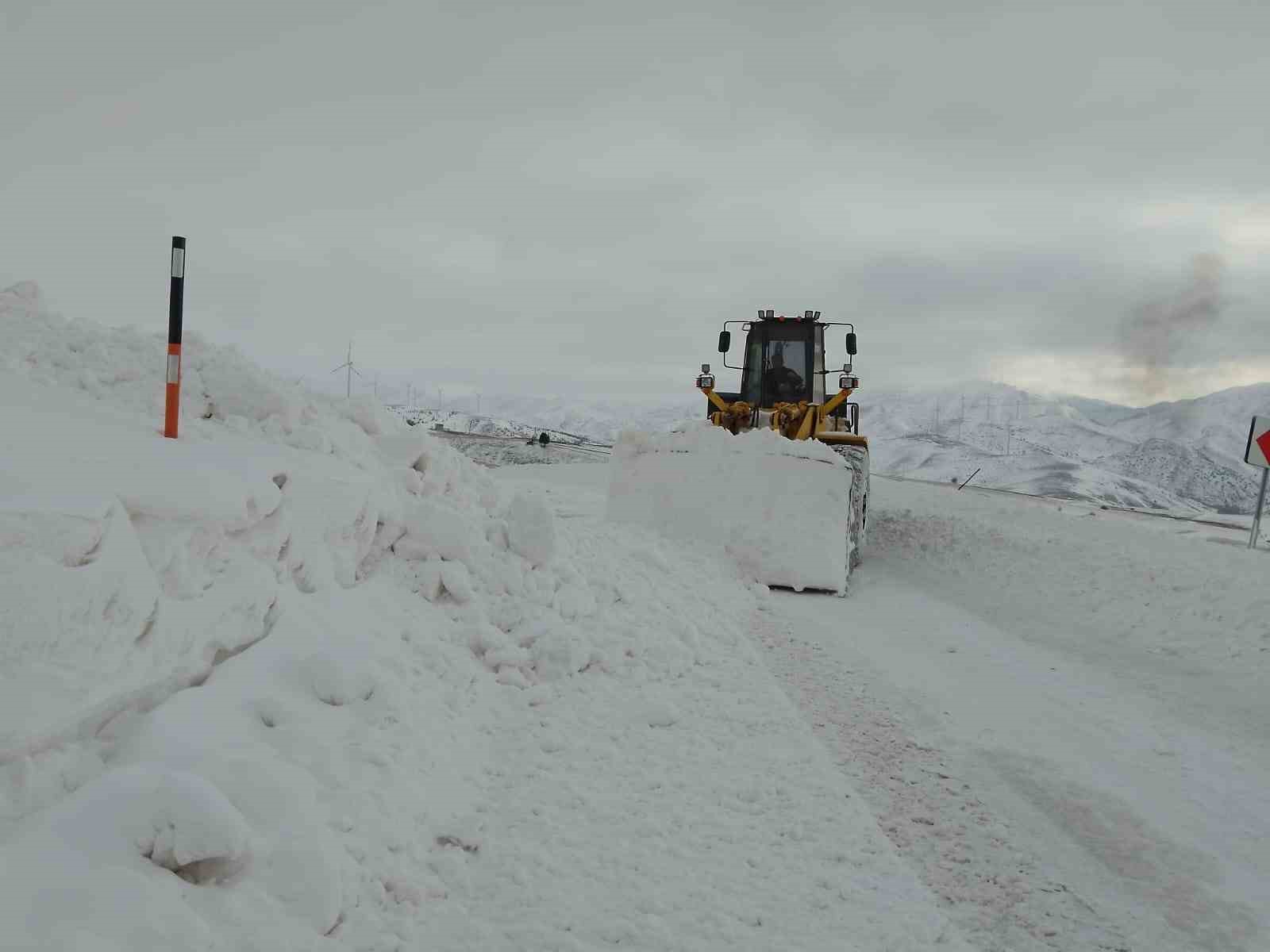 Kayseri’de 107 yol ulaşıma açıldı