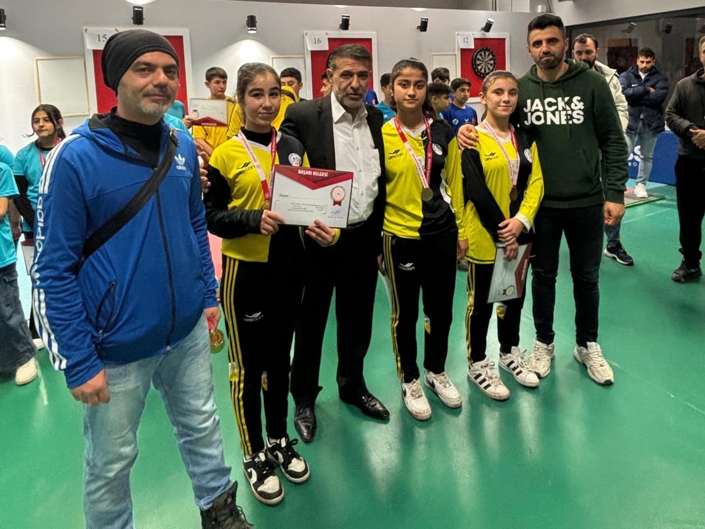 Şehit Recep İnce Ortaokulu dart takımı Türkiye finallerinde