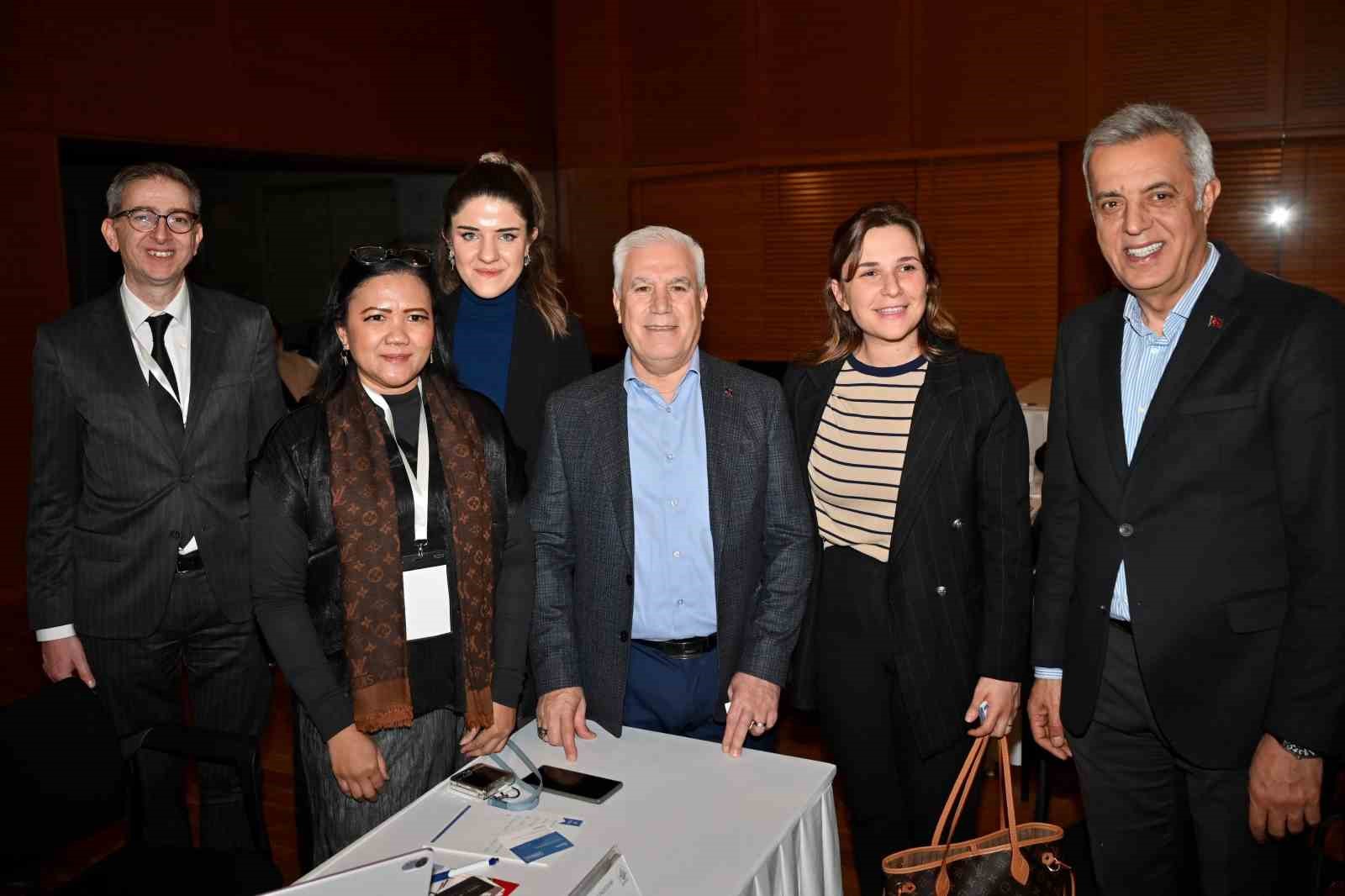 15 &uuml;lkeden turizm sekt&ouml;r&uuml; temsilcileri Bursa&rsquo;da buluştu
