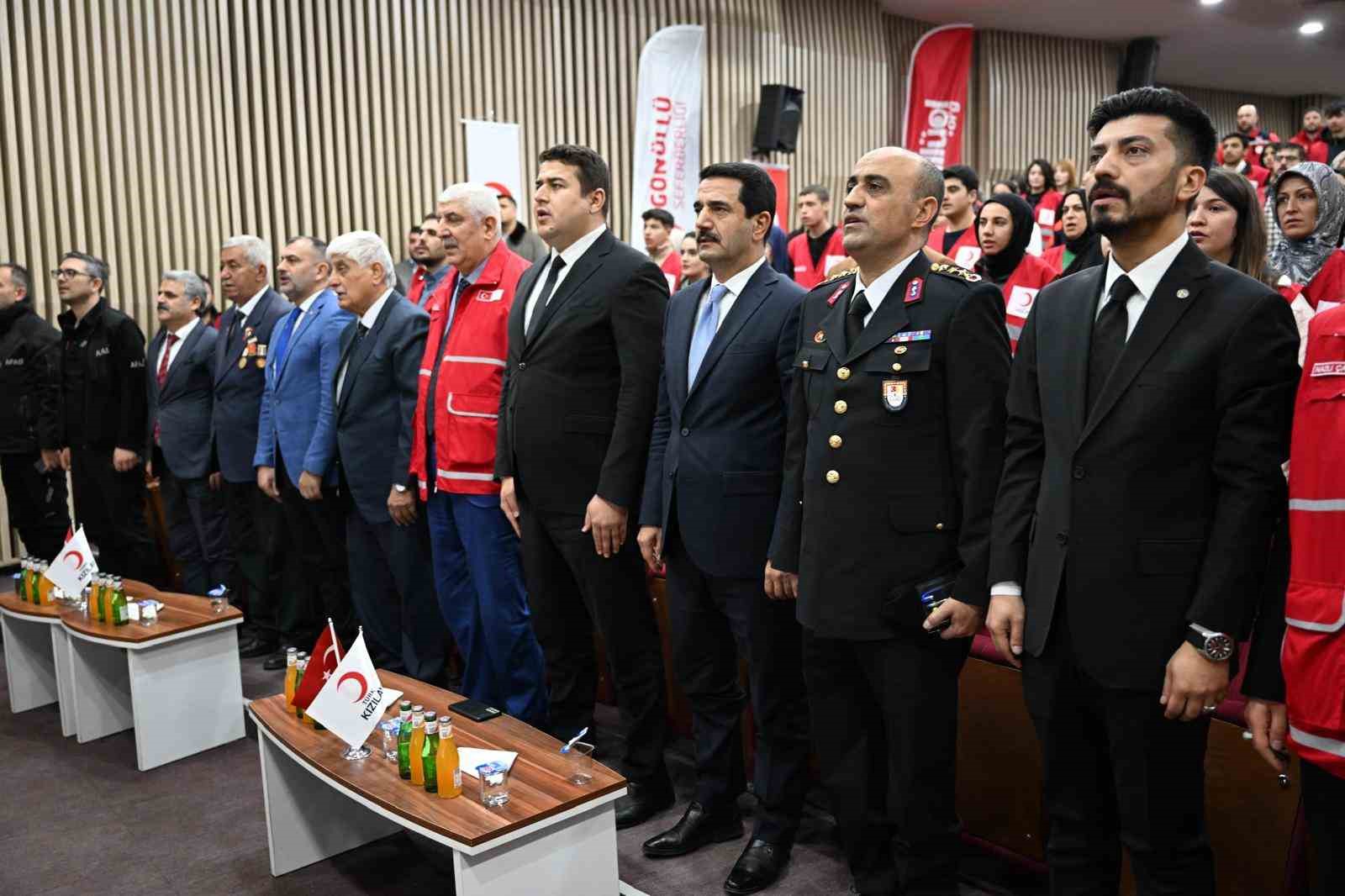 Deprem G&ouml;n&uuml;ll&uuml;leri Battalgazi&rsquo;de buluştu
