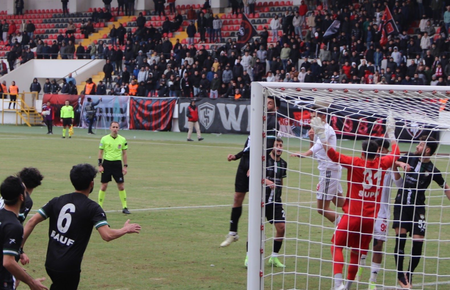 TFF 3. Lig: 7 Eyl&uuml;l Turgutlu 1984: 2 - B&uuml;y&uuml;k&ccedil;ekmece Tepecikspor: 4
