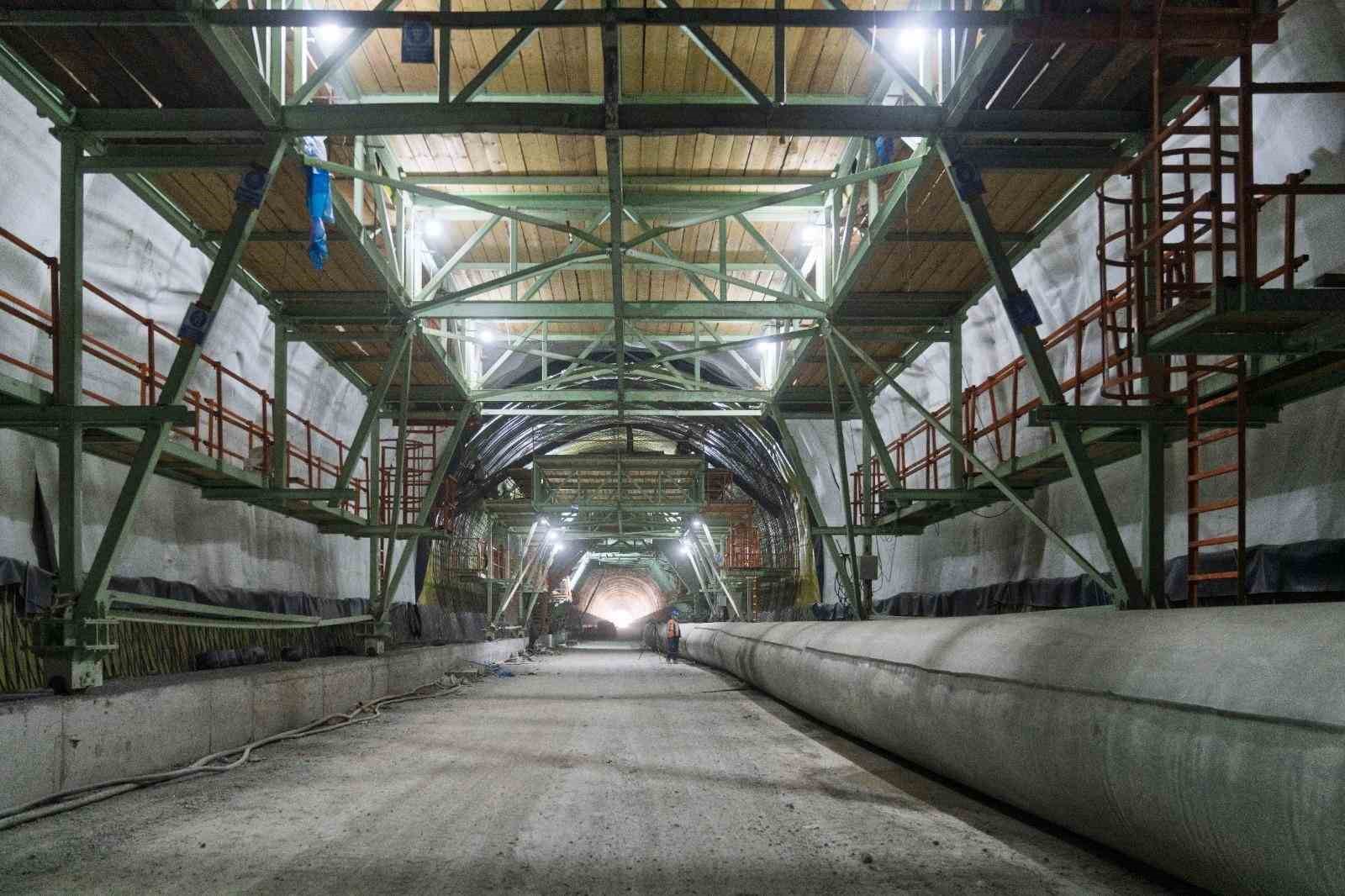 Onat Tüneli’nde ışığa 210 metre kaldı