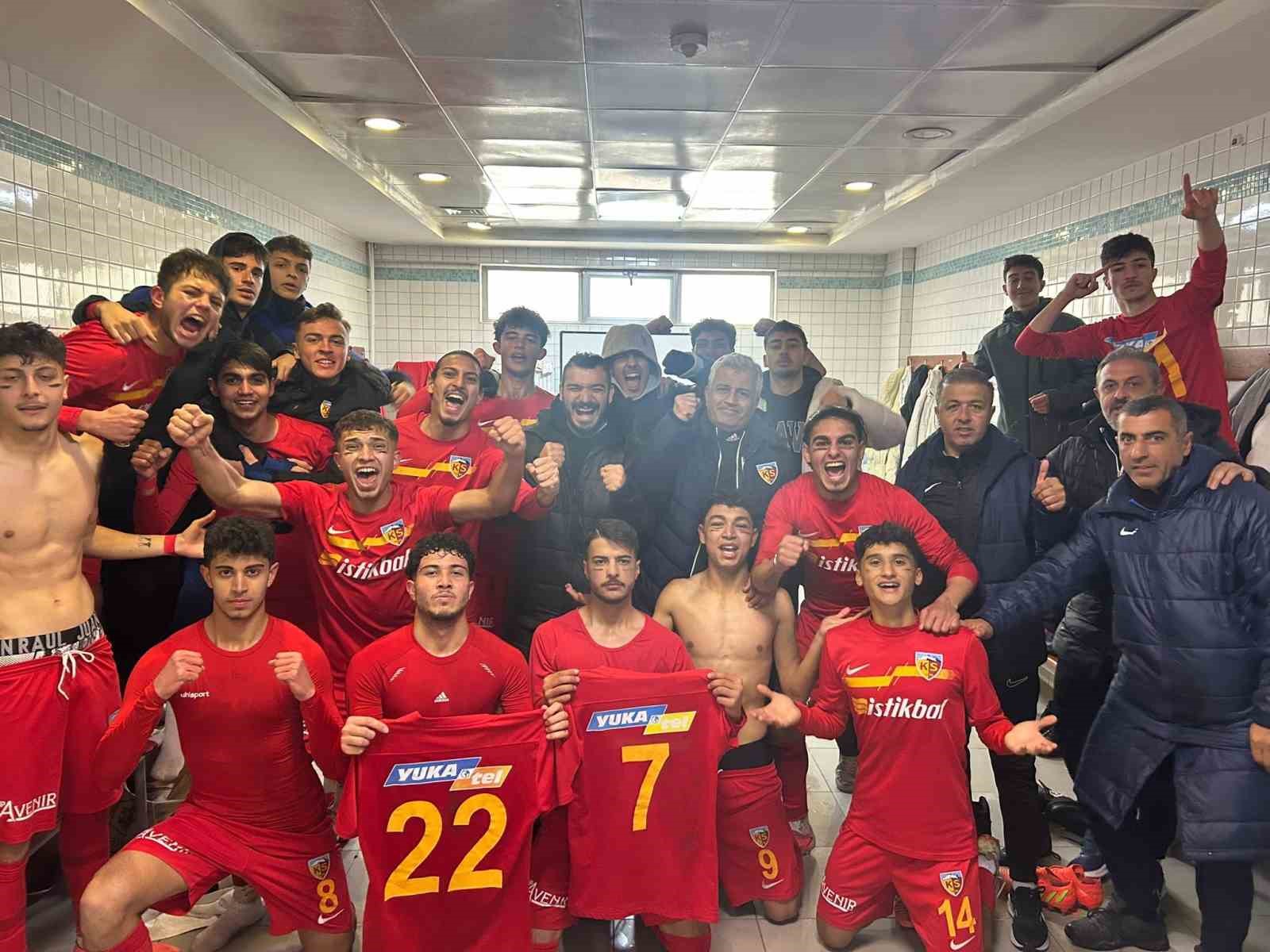 Kayserispor U19 evinde 4-0 kazandı
