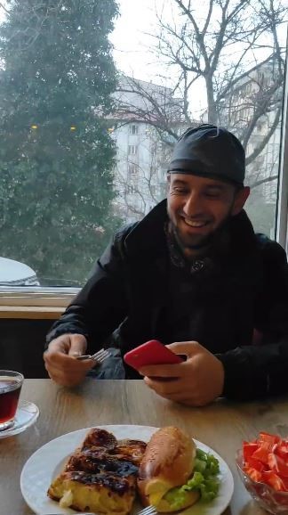 Misafirperver Karadeniz insanı tek tekerle dünyayı gezen turisti evinde ağırladı