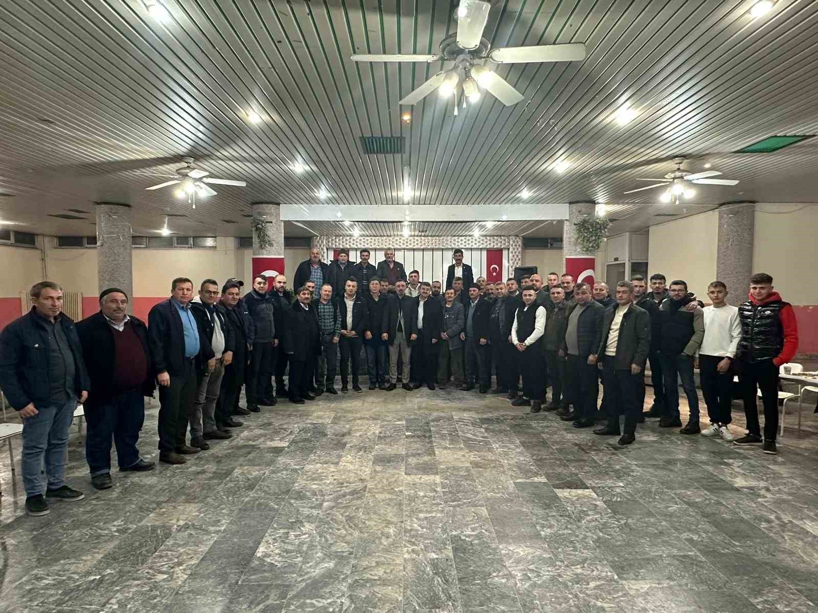 Kütahya İl Genel Meclis Başkanı Muammer Özcura muhtarlarla bir araya geldi