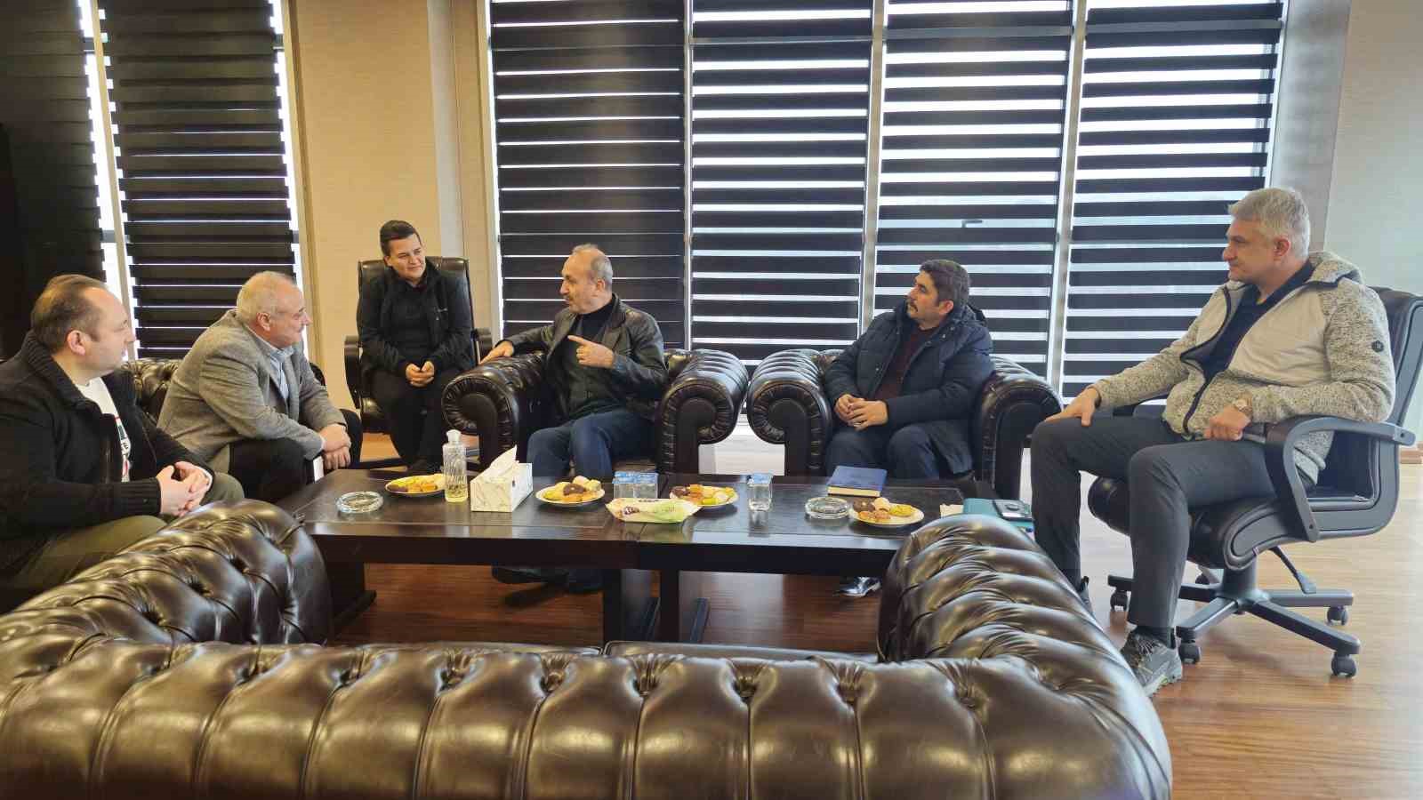 Balıkesir Tarım İl M&uuml;d&uuml;r&uuml; Dr. H&uuml;seyin D&uuml;zg&uuml;n&rsquo;den G&ouml;nen&rsquo;e ziyaret
