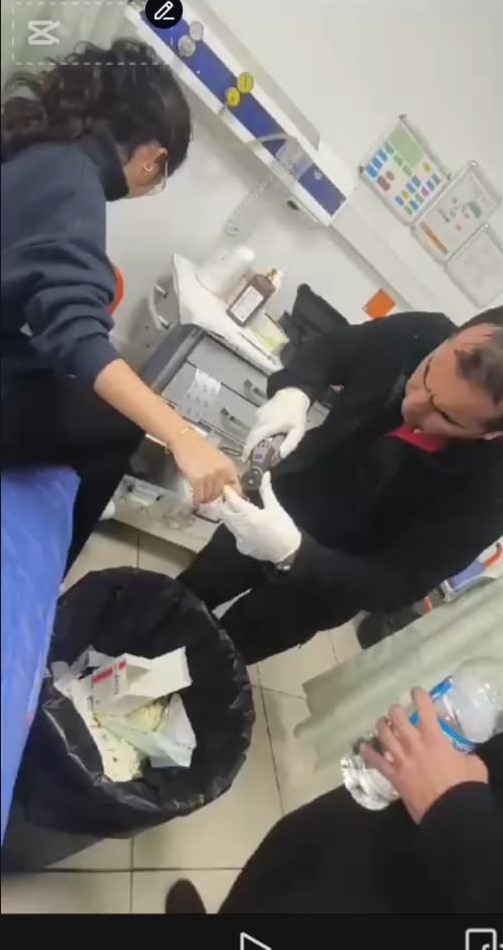 Batman’da parmağa sıkışan metal parça itfaiye ekiplerince hastanede çıkarılabildi