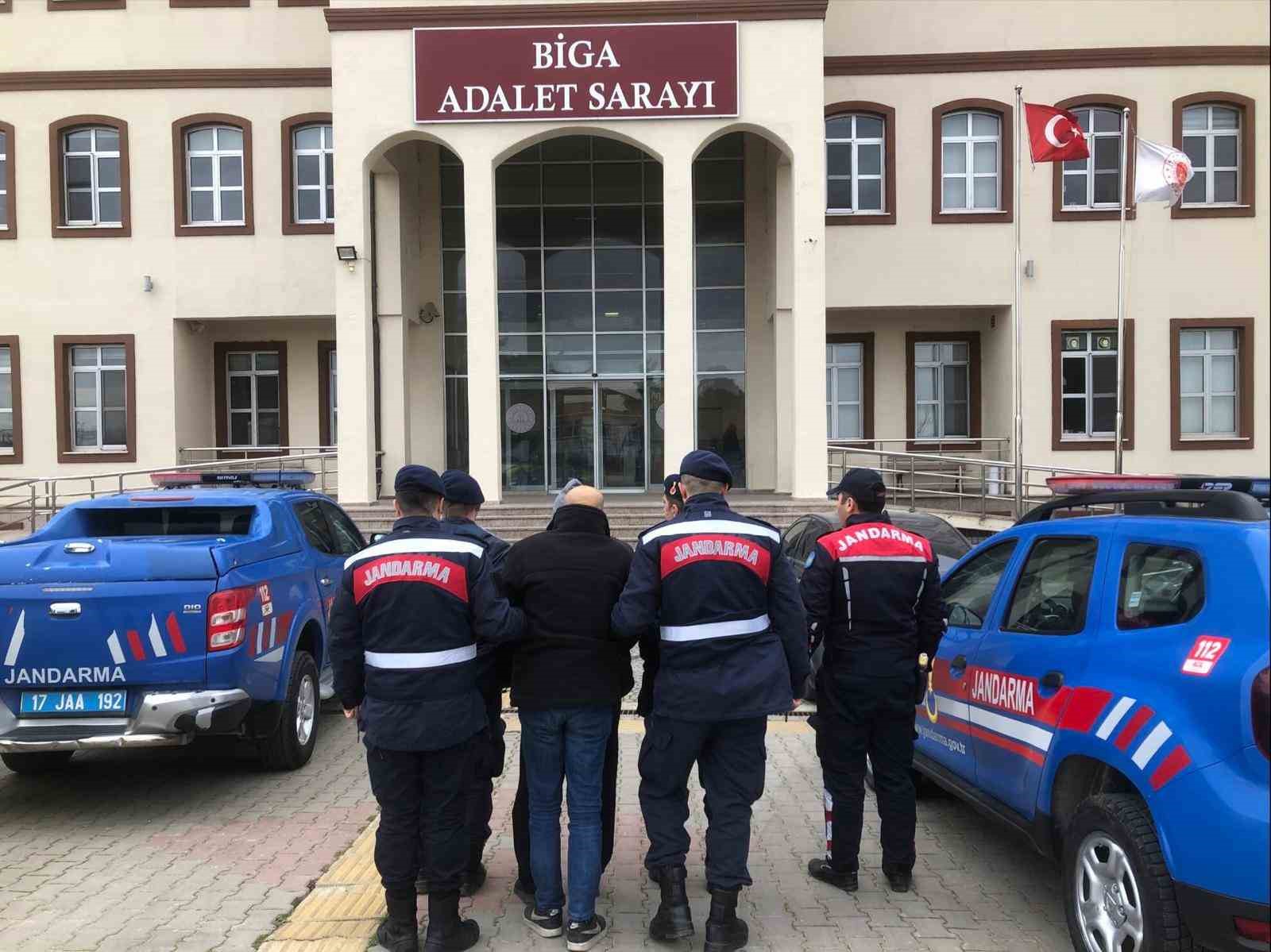&Ccedil;anakkale&rsquo;de uyuşturucu operasyonuna 2 tutuklama
