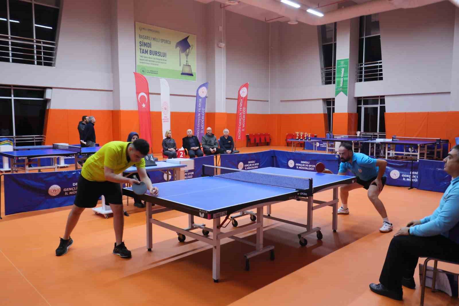 Denizli’de masa tenisi heyecanı yaşadı