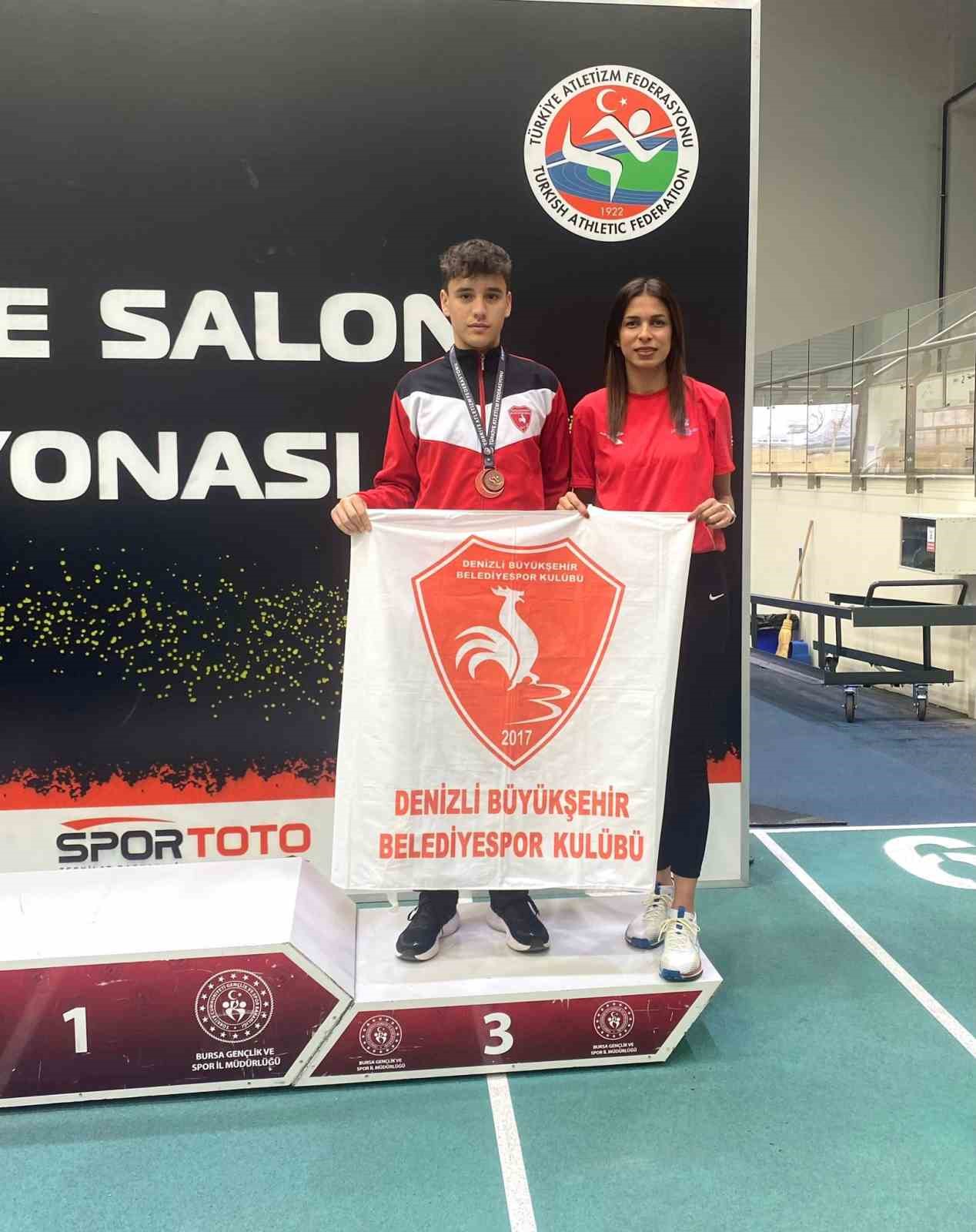 Denizli Büyükşehir Belediyesporlu Arda, Türkiye şampiyonu oldu