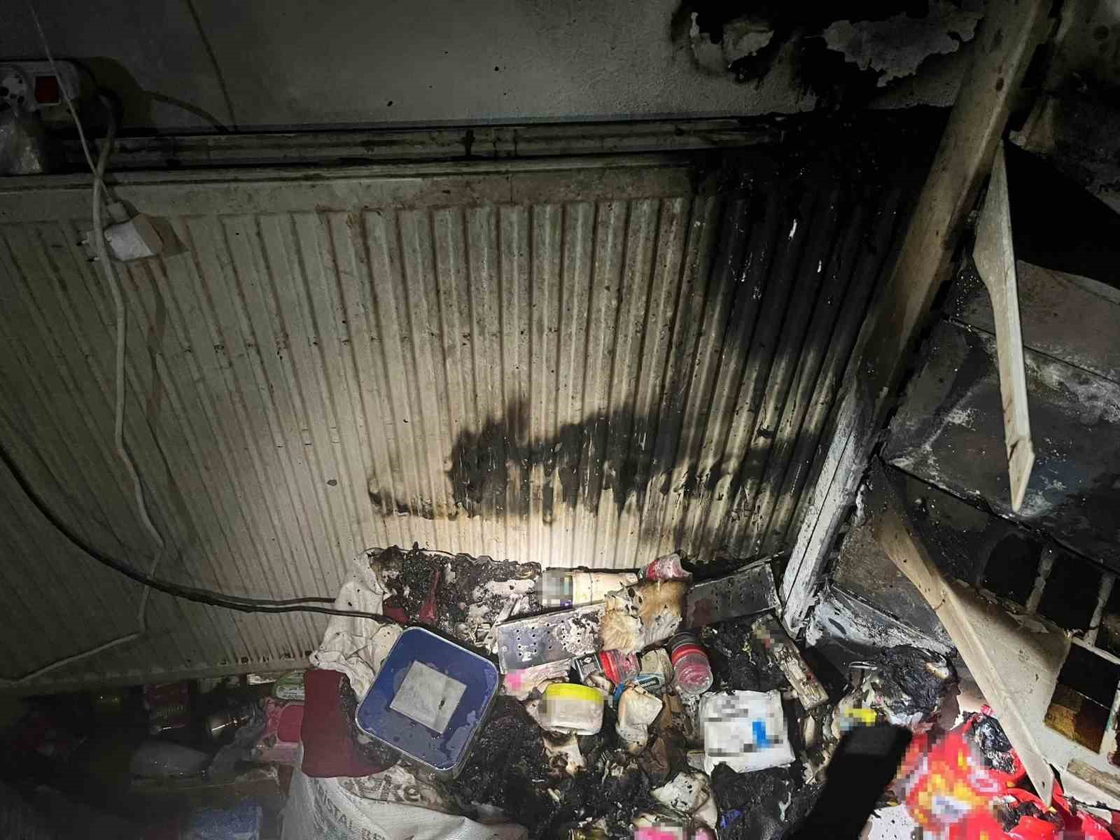 Isparta’da iş yerinde çıkan yangın itfaiye ekiplerince söndürüldü