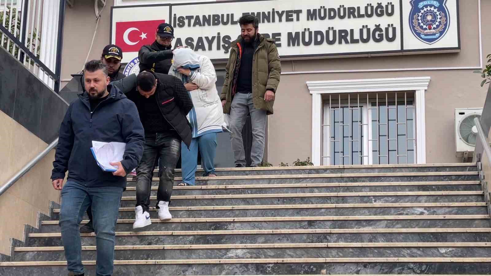 Kapalıçarşı’da film gibi olay: Suç makinesi kadın kılığına girerek hırsızlık yaptı
