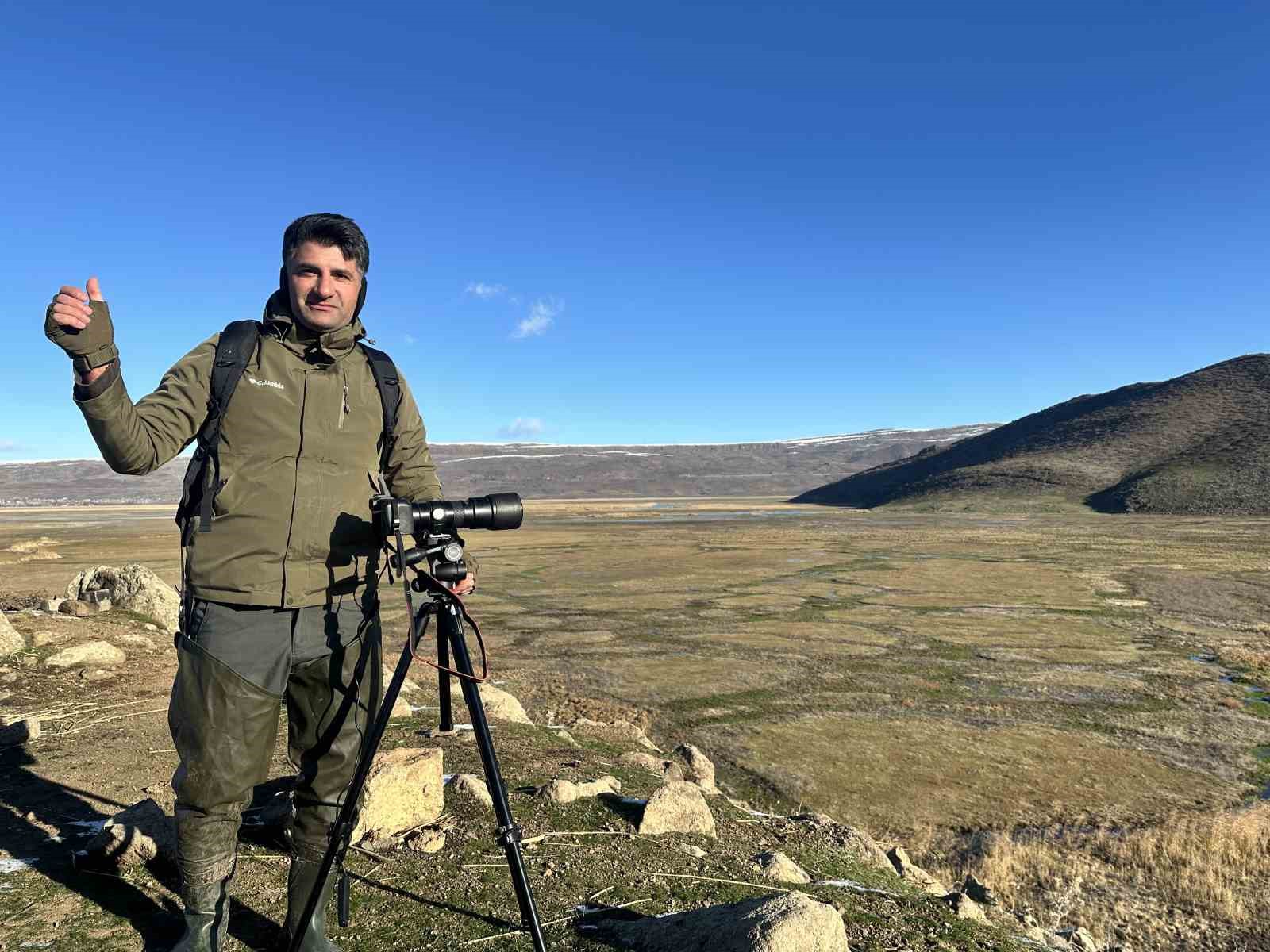 Yer altında fışkıran toprak g&ouml;renleri hayrete d&uuml;ş&uuml;rd&uuml;
