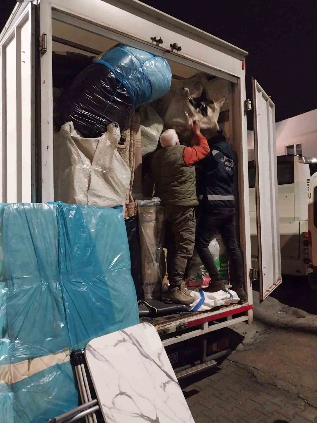 Ev taşıma s&uuml;s&uuml;yle ka&ccedil;ak alkol sevkiyatı
