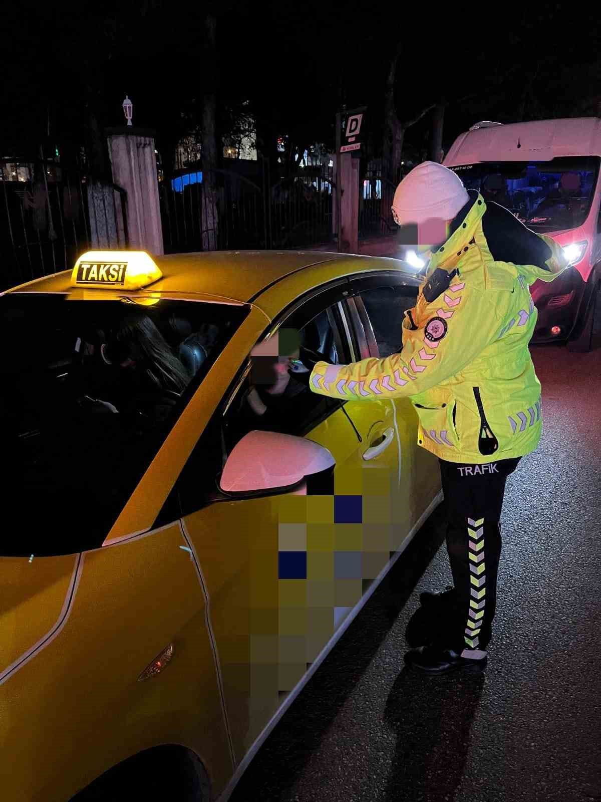 Alkol ve uyuşturucu madde etkisinde ara&ccedil; kullanan s&uuml;r&uuml;c&uuml;lere y&ouml;nelik denetim
