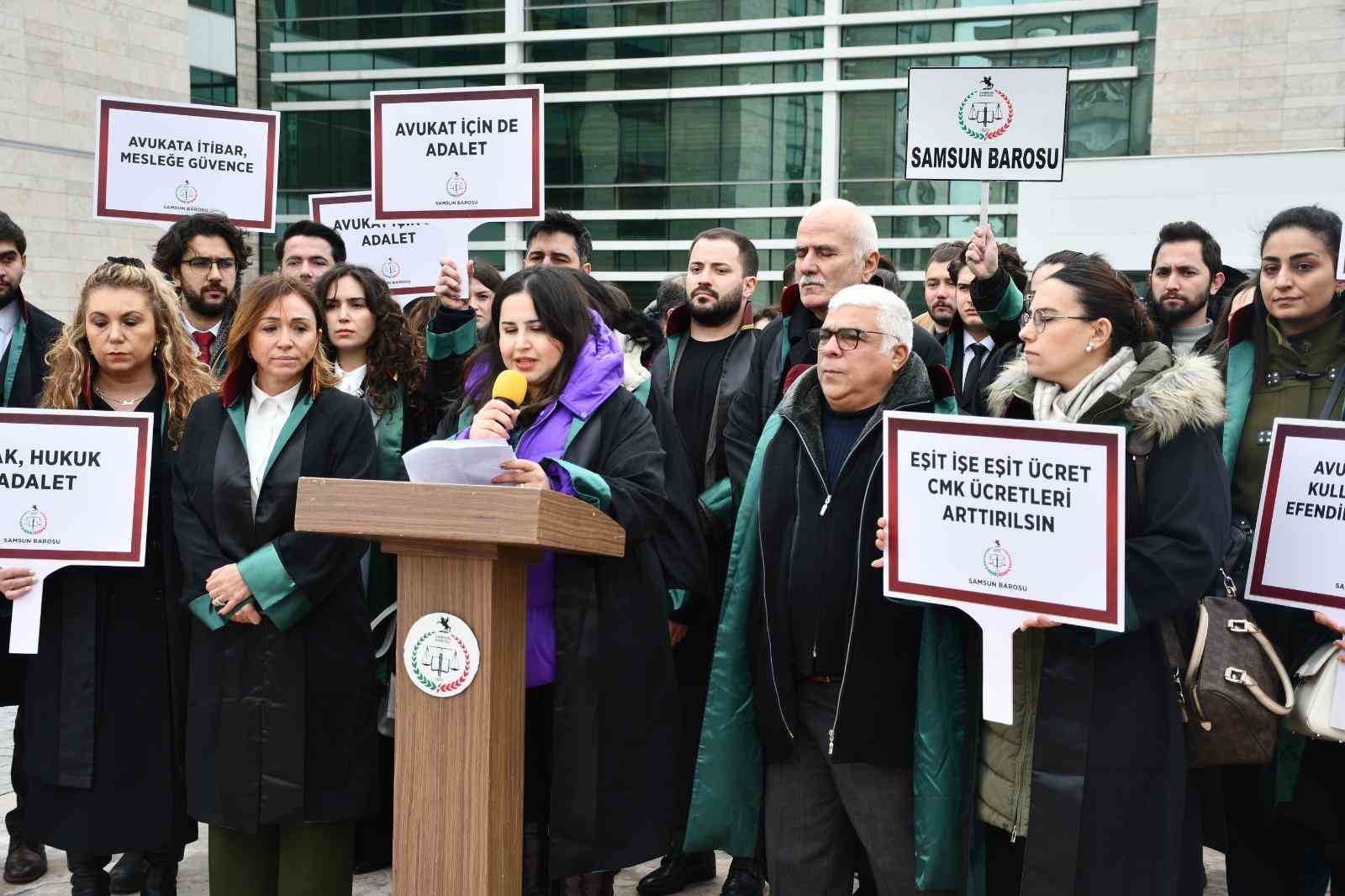 Avukatlardan &rsquo;tarife&rsquo; a&ccedil;ıklaması
