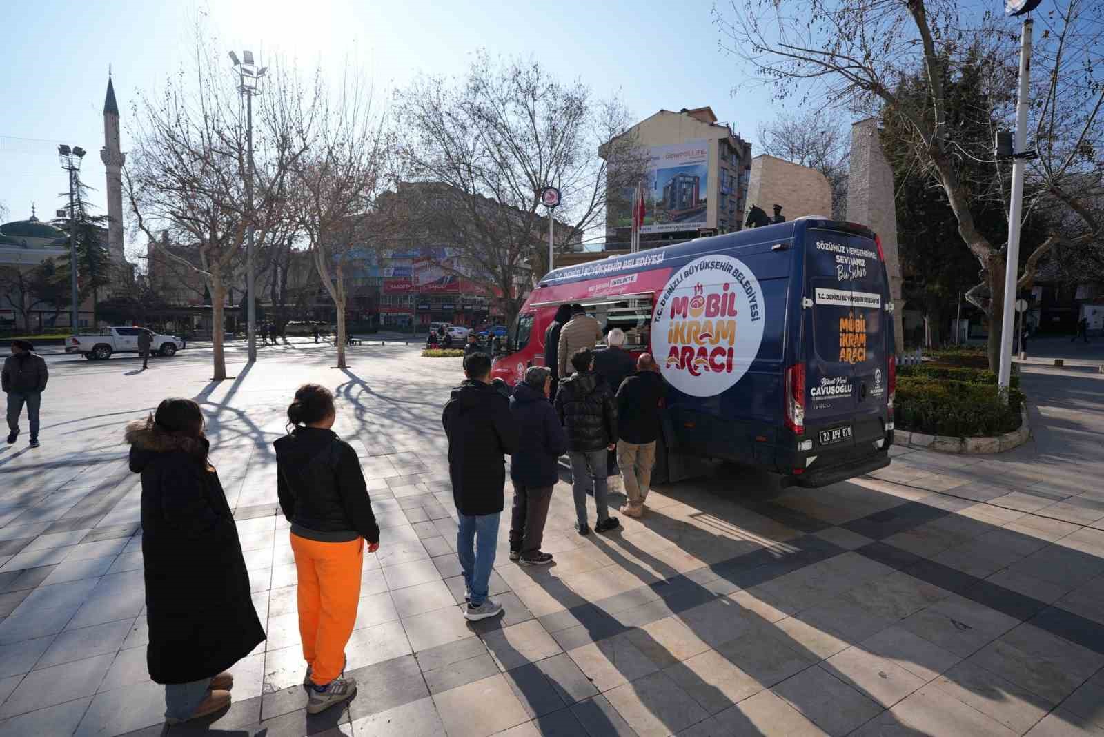 Denizli Büyükşehirin çorba ikramı gönülleri ısıtıyor