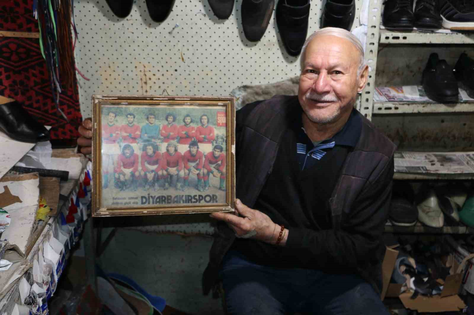 Gelişen teknolojiye rağmen 65 yıldır elde kundura imalatı ve onarımı yapıyor
