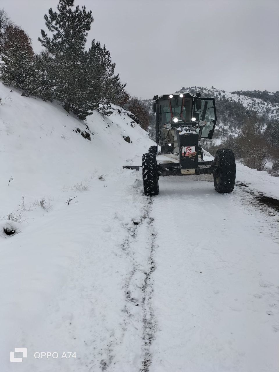 Yozgat’ta İl Özel İdaresi ekipleri kar mücadelesi veriyor
