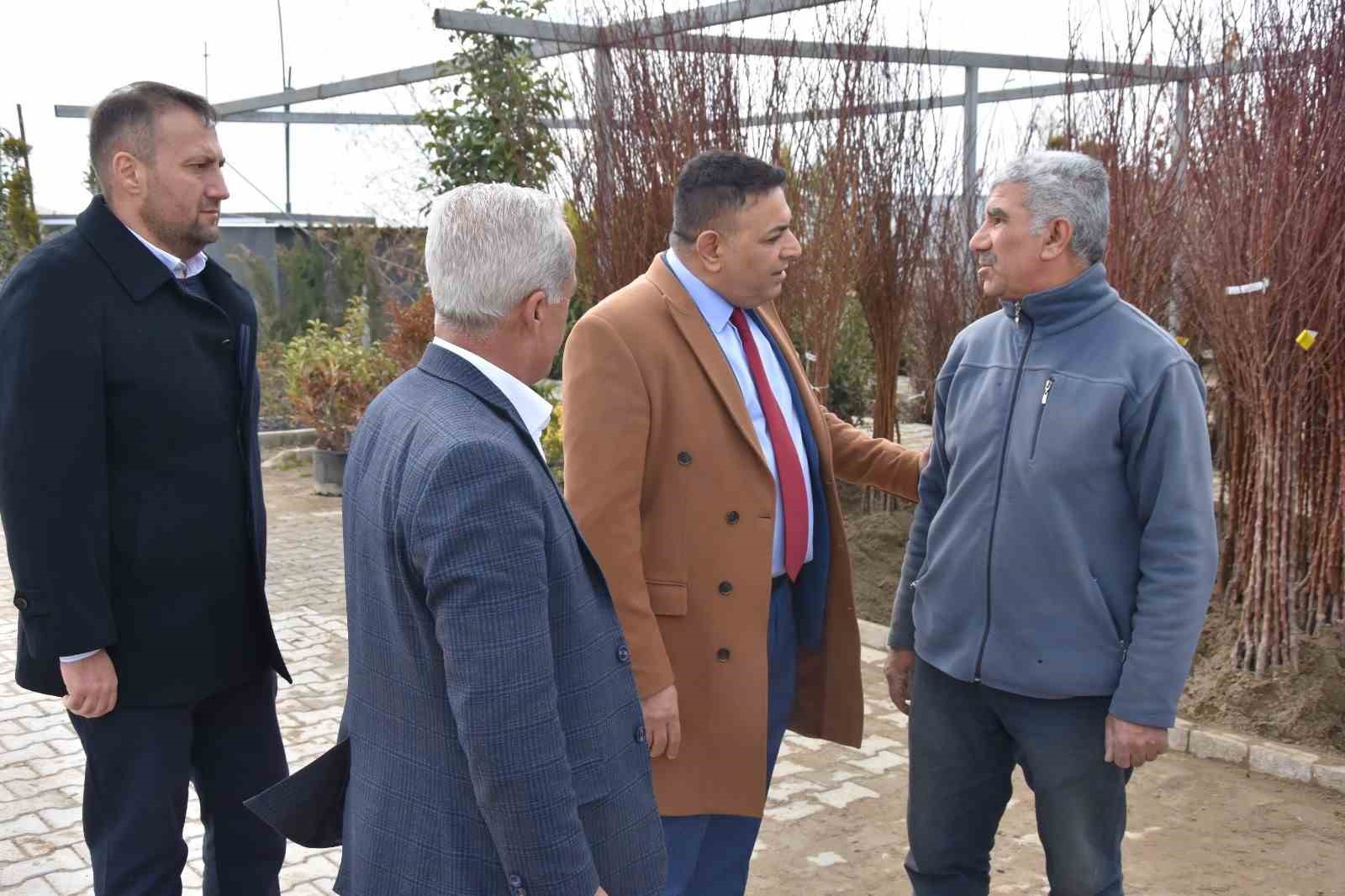 Başkan Sadıkoğlu, Fidancılar Sitesi girişine kavşak talep etti

